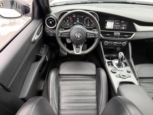 Used 2022 Alfa Romeo Giulia Veloce image 24