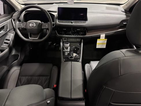 New 2026 Nissan Rogue Platinum w/ Platinum Premium Package image 16