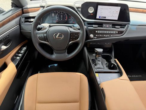 Used 2024 Lexus ES 350 w/ Premium Package FWD image 16