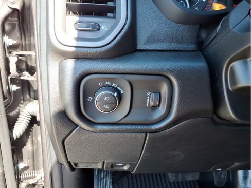 New 2026 RAM 2500 Tradesman AWD/4WD image 17