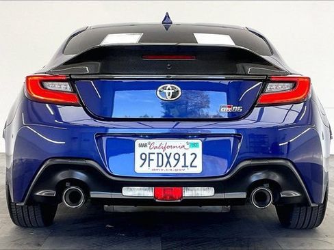 Used 2023 Toyota GR86 w/ ALL Weather Mat Package (TMS) RWD image 3