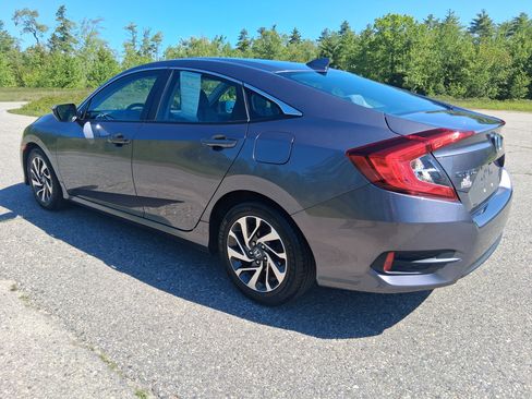 Used 2017 Honda Civic EX image 7