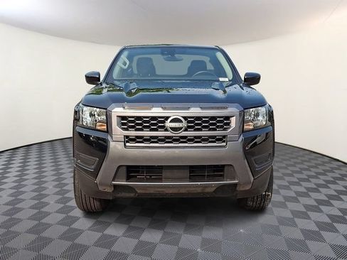 Used 2025 Nissan Frontier SV RWD image 2