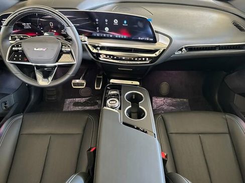 New 2026 Cadillac Lyriq V image 13