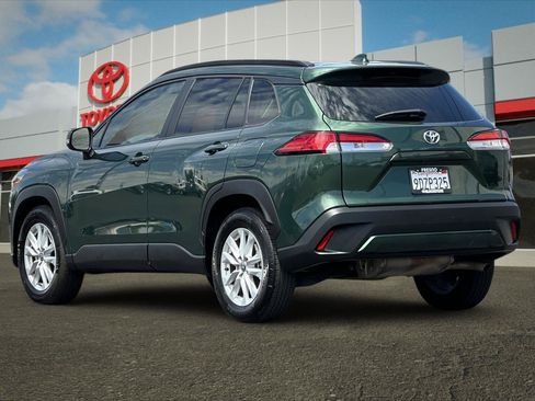 Used 2022 Toyota Corolla Cross LE AWD/4WD image 5