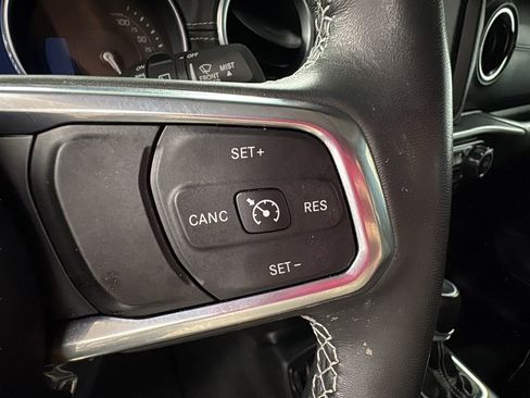 Used 2023 Jeep Wrangler Unlimited Sahara w/ Cold Weather Group image 17