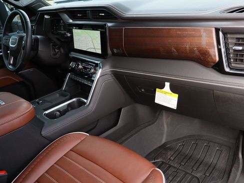 Certified 2025 GMC Sierra 2500 Denali Ultimate image 34