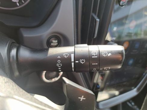 Used 2024 Subaru Crosstrek 2.5i Limited w/ Crosstrek Mirror Package AWD/4WD image 21