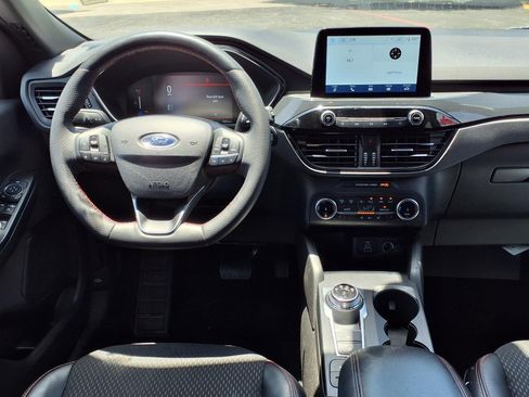 Certified 2025 Ford Escape ST-Line Select AWD/4WD image 13