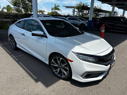 Used 2019 Honda Civic Touring image 8