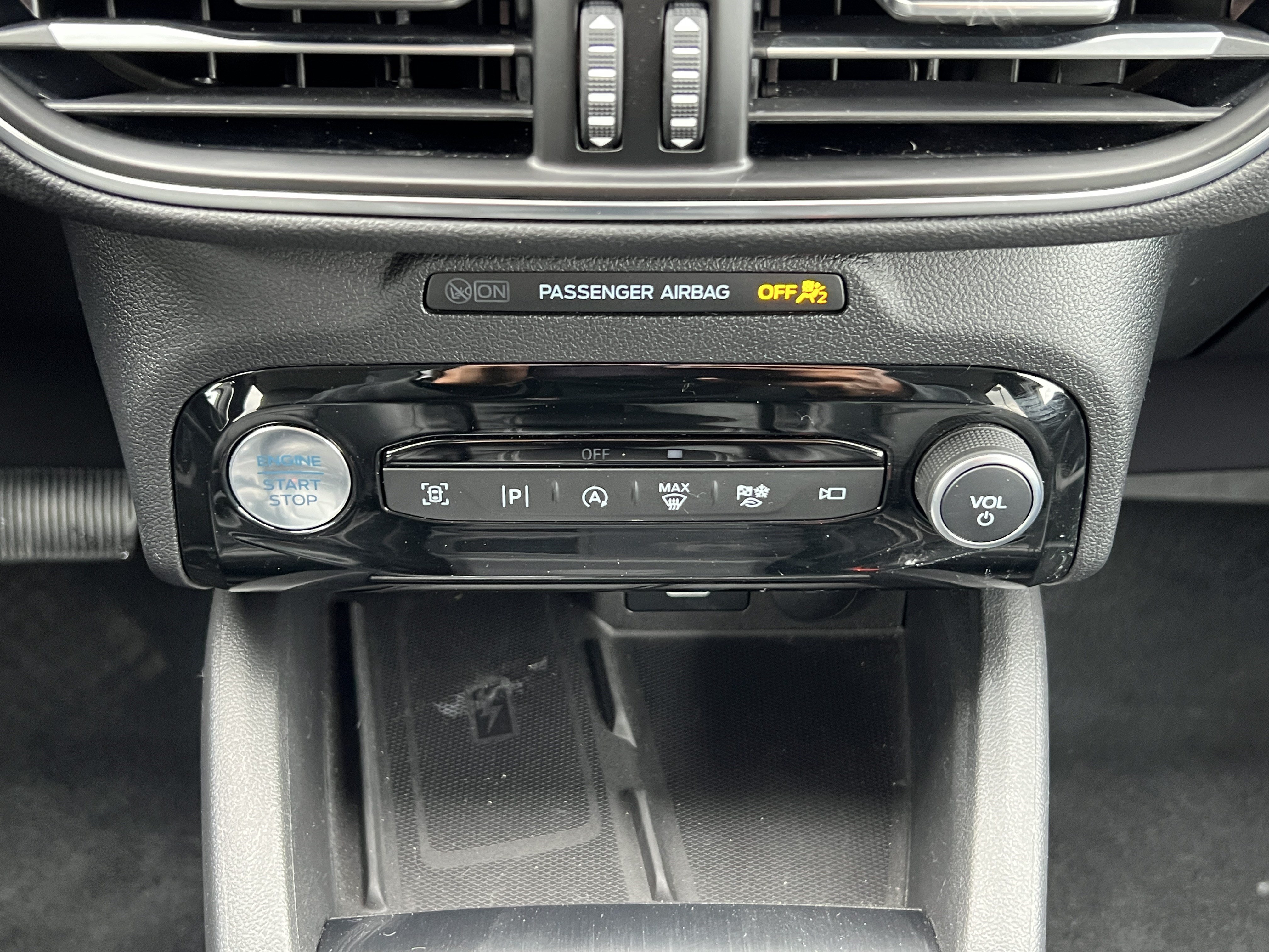 Used 2024 Ford Escape Platinum AWD/4WD image 27