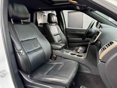 Used 2016 Jeep Grand Cherokee Limited 75th Anniversary image 14