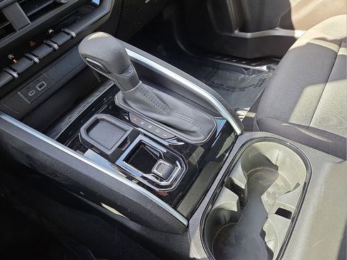 Used 2025 Chevrolet Colorado W/T w/ WT Convenience Package II image 25