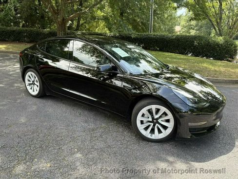 Used 2023 Tesla Model 3 Standard Range RWD image 2