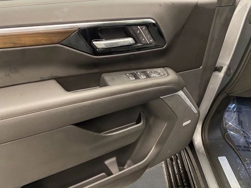 New 2026 Chevrolet Suburban High Country image 28