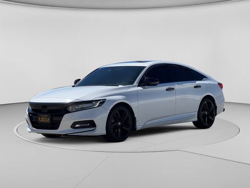 Used 2019 Honda Accord Sport image 6