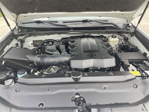 Used 2021 Toyota 4Runner TRD Off-Road Premium image 31