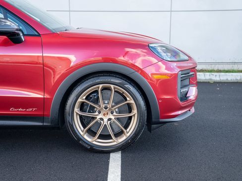 New 2026 Porsche Cayenne Turbo GT AWD/4WD image 9