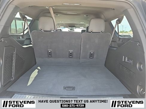 Used 2025 GMC Yukon XL Denali AWD/4WD image 29