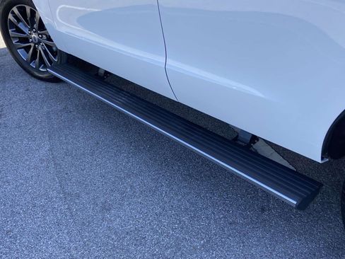 Used 2021 Ford Expedition Limited w/ Cargo Package image 27