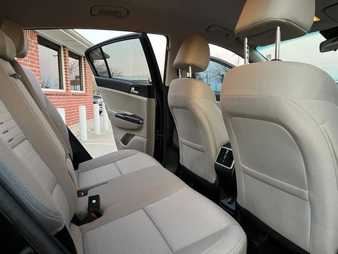 Used 2021 Kia Sportage LX w/ LX Fwd Popular Package image 10