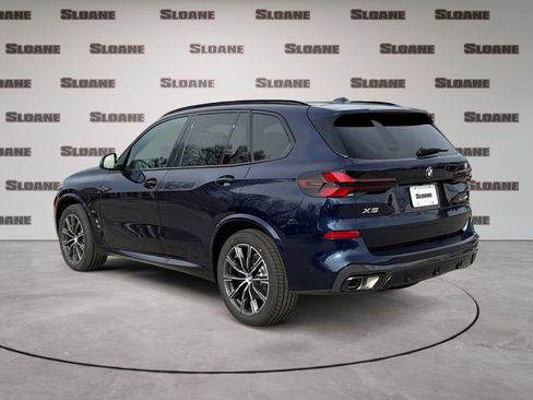 New 2026 BMW X5 xDrive40i w/ M Sport Package AWD/4WD image 3