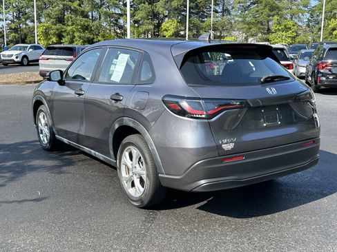 Used 2023 Honda HR-V LX image 9