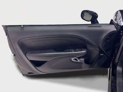 Used 2018 Dodge Challenger SXT Plus image 11