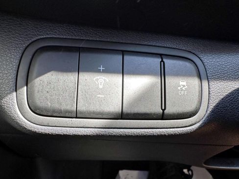 Used 2023 Hyundai Venue Limited w/ Cargo Package FWD image 14