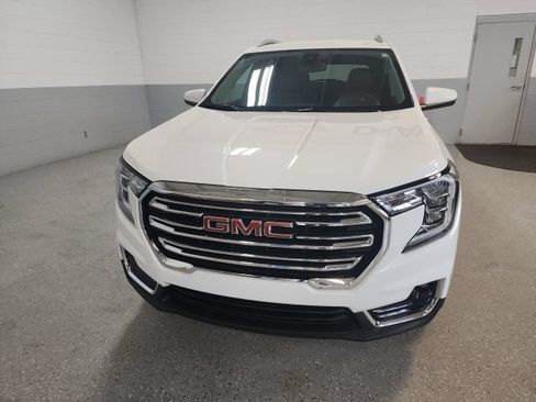 Certified 2024 GMC Terrain SLT AWD/4WD image 8