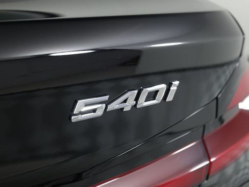 Used 2023 BMW 540i w/ Premium Package RWD image 20