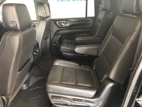 Used 2023 Chevrolet Suburban Z71 w/ Luxury Package AWD/4WD image 10