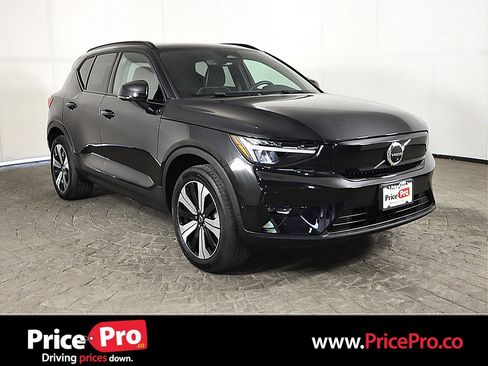 Used 2023 Volvo XC40 Recharge Plus image 1