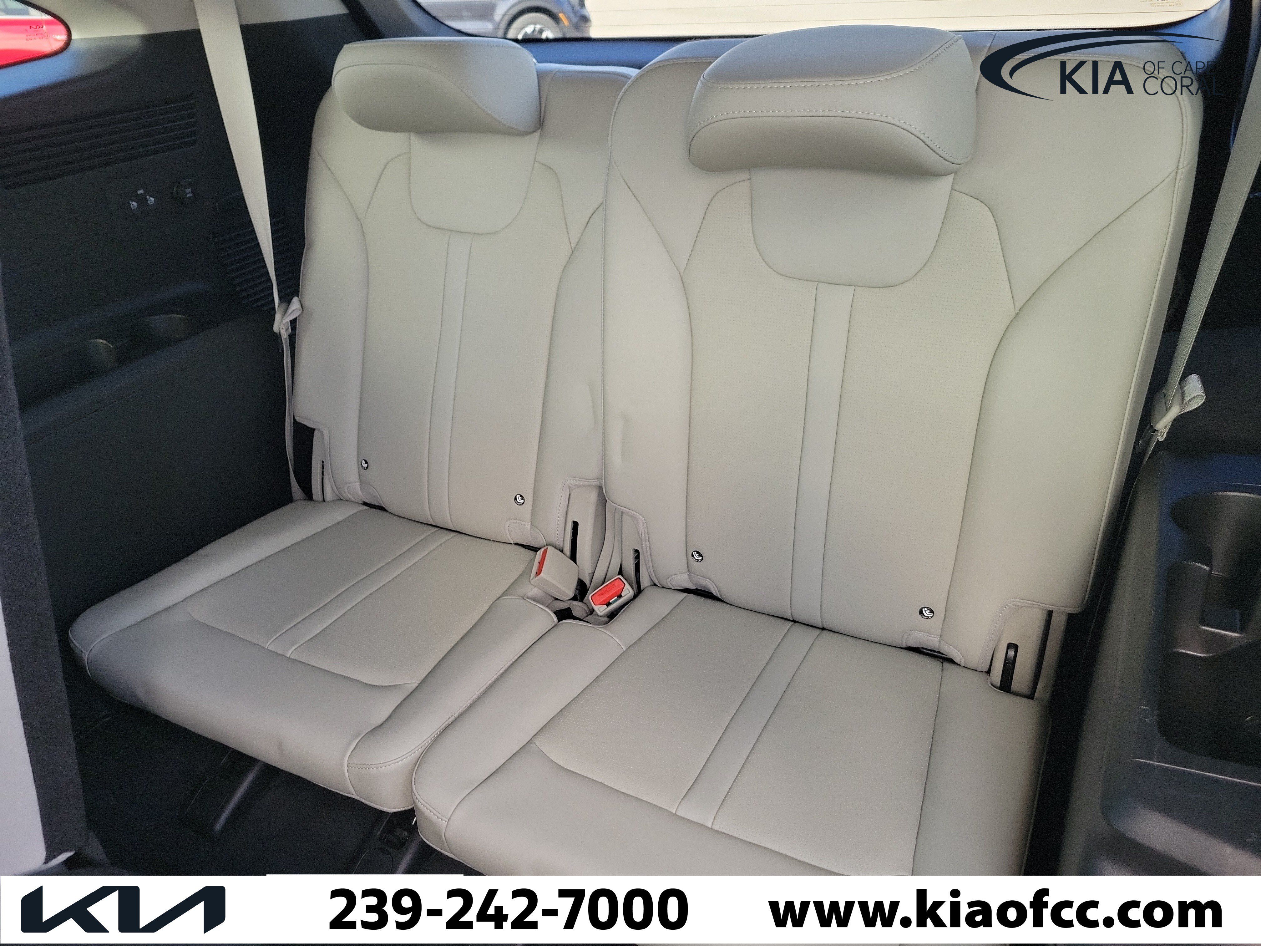 Certified 2025 Kia Sorento S w/ Panoramic Sunroof Package FWD image 13