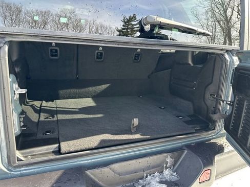 Used 2025 Jeep Wrangler Unlimited Rubicon 4xe image 13