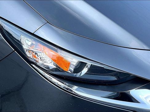 Used 2020 MAZDA MAZDA3 AWD Sedan w/ Preferred Package image 29
