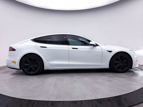 Used 2022 Tesla Model S image 36