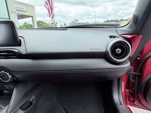 Used 2021 MAZDA MX-5 Miata Grand Touring RWD image 19