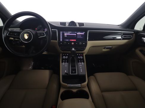 Used 2023 Porsche Macan image 11