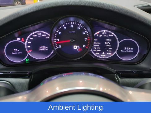 Used 2022 Porsche Cayenne w/ Premium Package AWD/4WD image 24