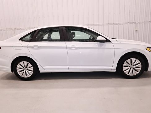 Used 2019 Volkswagen Jetta S w/ Driver Assistance Package FWD image 2