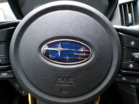 Used 2022 Subaru Crosstrek 2.5i Sport w/ Moonroof Package AWD/4WD image 33
