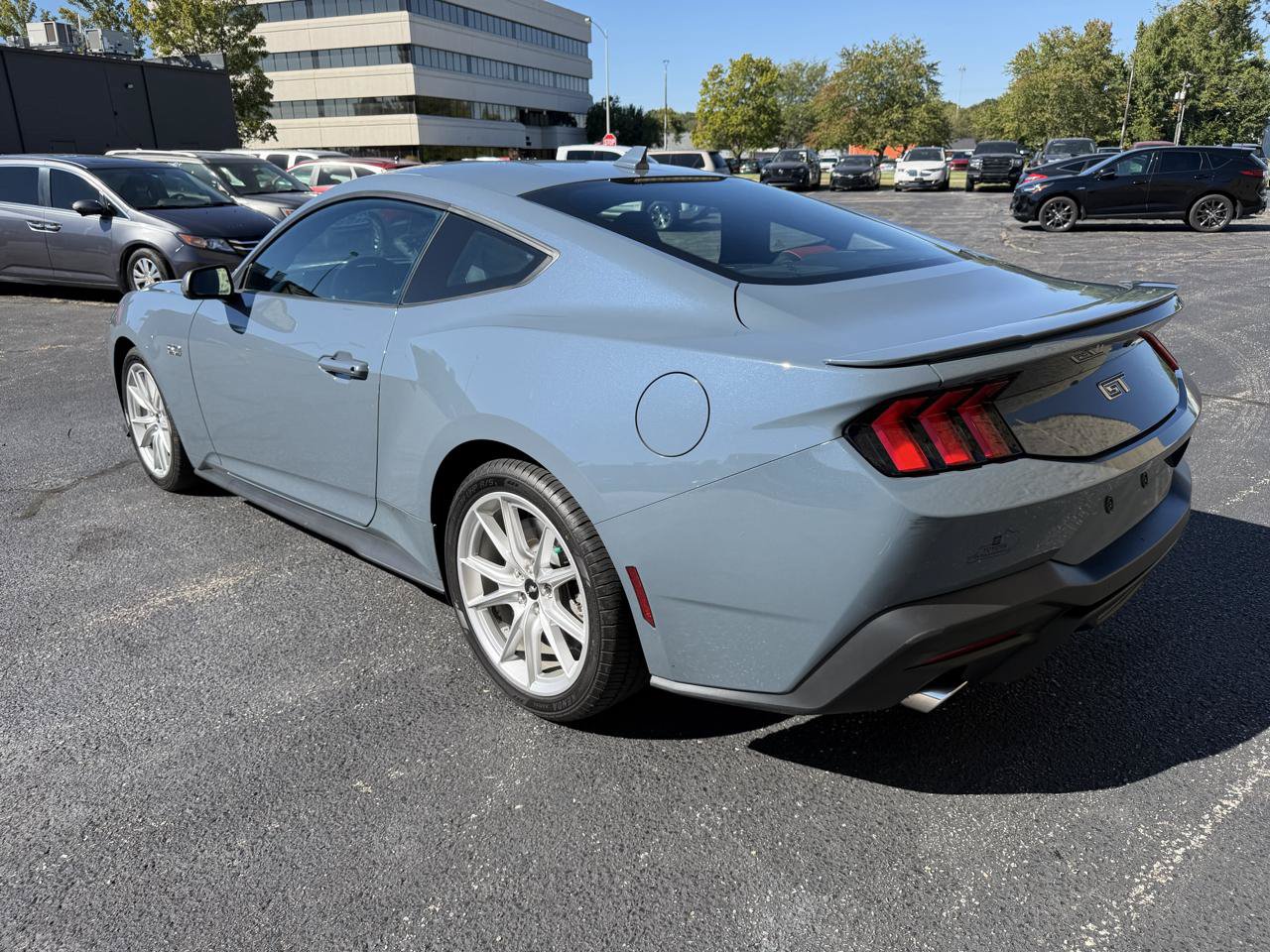 Used 2024 Ford Mustang GT Premium RWD image 3