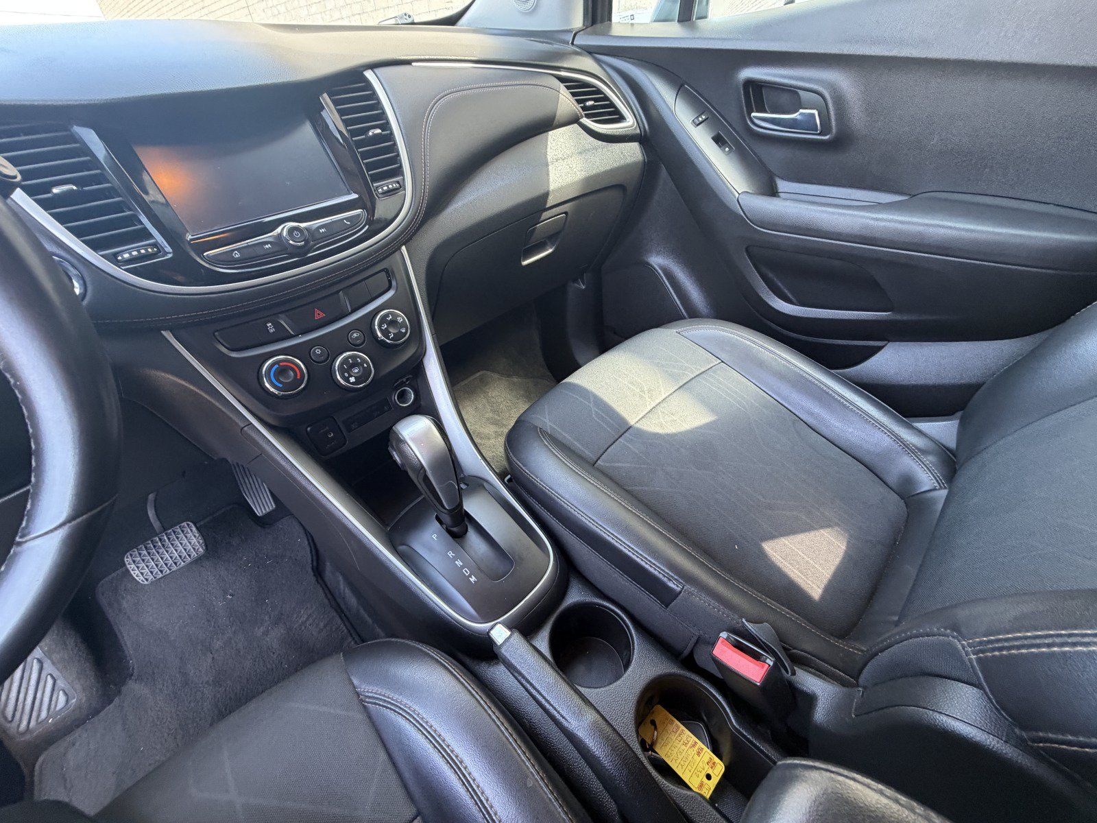 Used 2017 Chevrolet Trax LT w/ LT Convenience Package FWD image 10