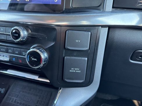 Used 2022 Ford F150 Lariat w/ Equipment Group 502A High image 26