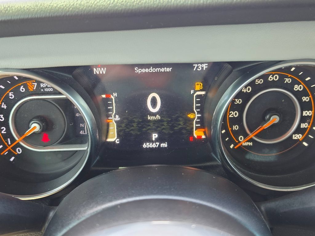 Used 2023 Jeep Gladiator Overland AWD/4WD image 18