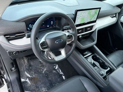 Certified 2025 Ford Explorer Active w/ Active Comfort Package image 9