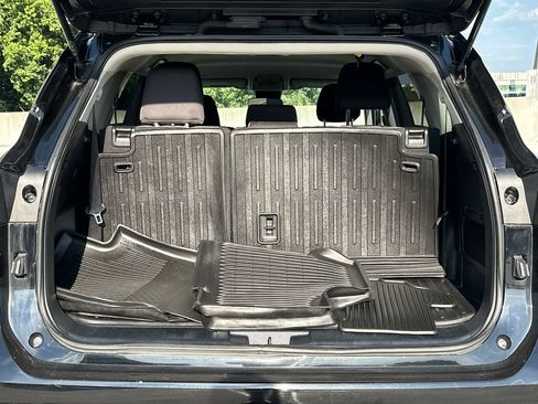 Used 2022 Toyota Highlander L AWD/4WD image 6