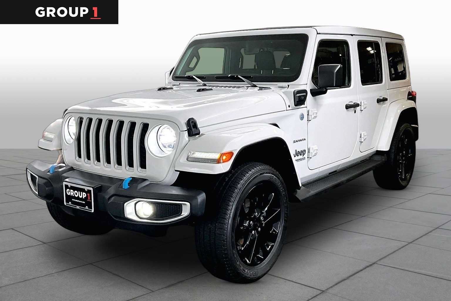 Used 2022 Jeep Wrangler Unlimited Sahara w/ Cold Weather Group AWD/4WD image 1