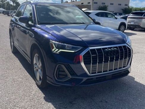 Used 2022 Audi Q3 2.0T Premium Plus w/ Premium Plus Package AWD/4WD image 5
